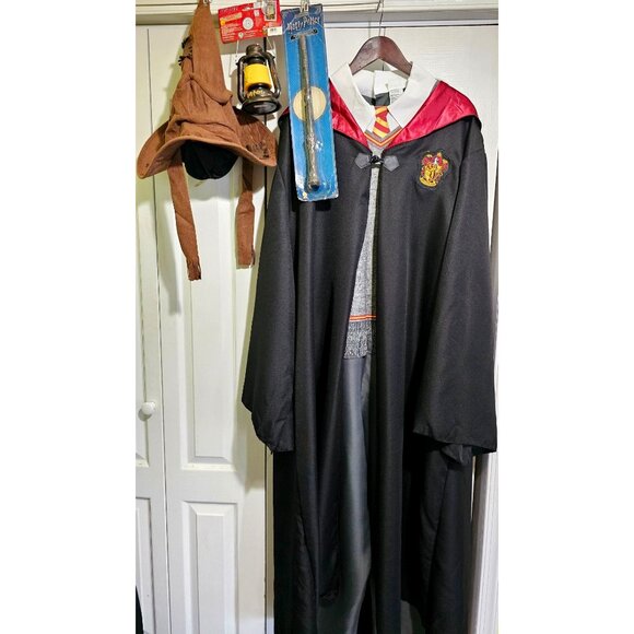 Harry Potter Gryffindor Costume Mens XXL Robe Outfit Sorting Hat Wand Lantern - Picture 1 of 15
